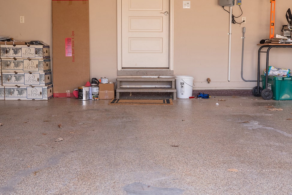 dirty garage flooring | Hello Garage